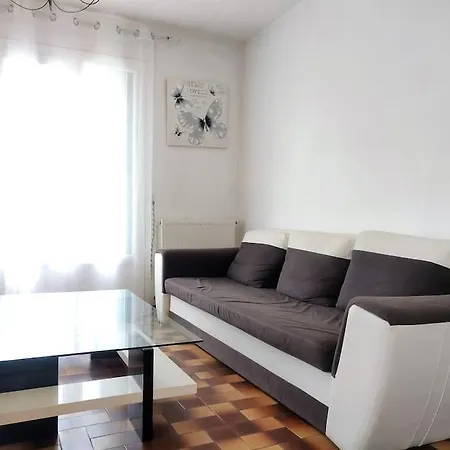 Le Clos Fleuri Apartment *