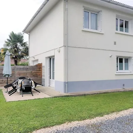 Le Clos Fleuri Apartment Lescar